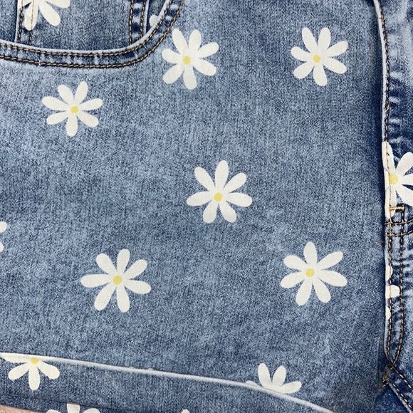 Size 21 Juniors Corset Waist Denim Daisy Shorts - Picture 2 of 8